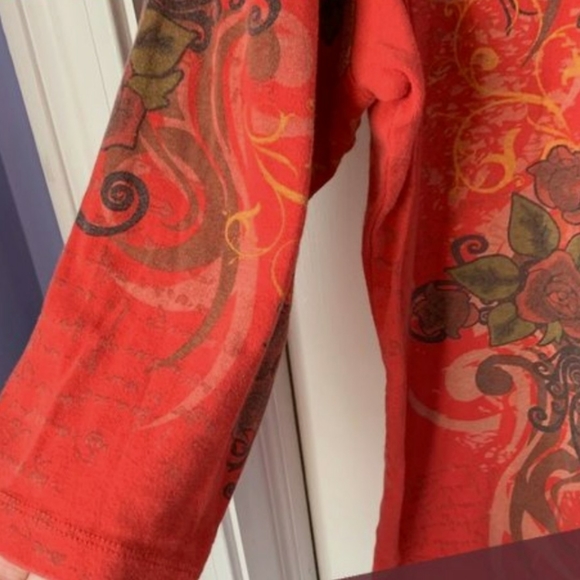 ➕ Susan Lawrence 💜 Love is Blind Top - Picture 3 of 4